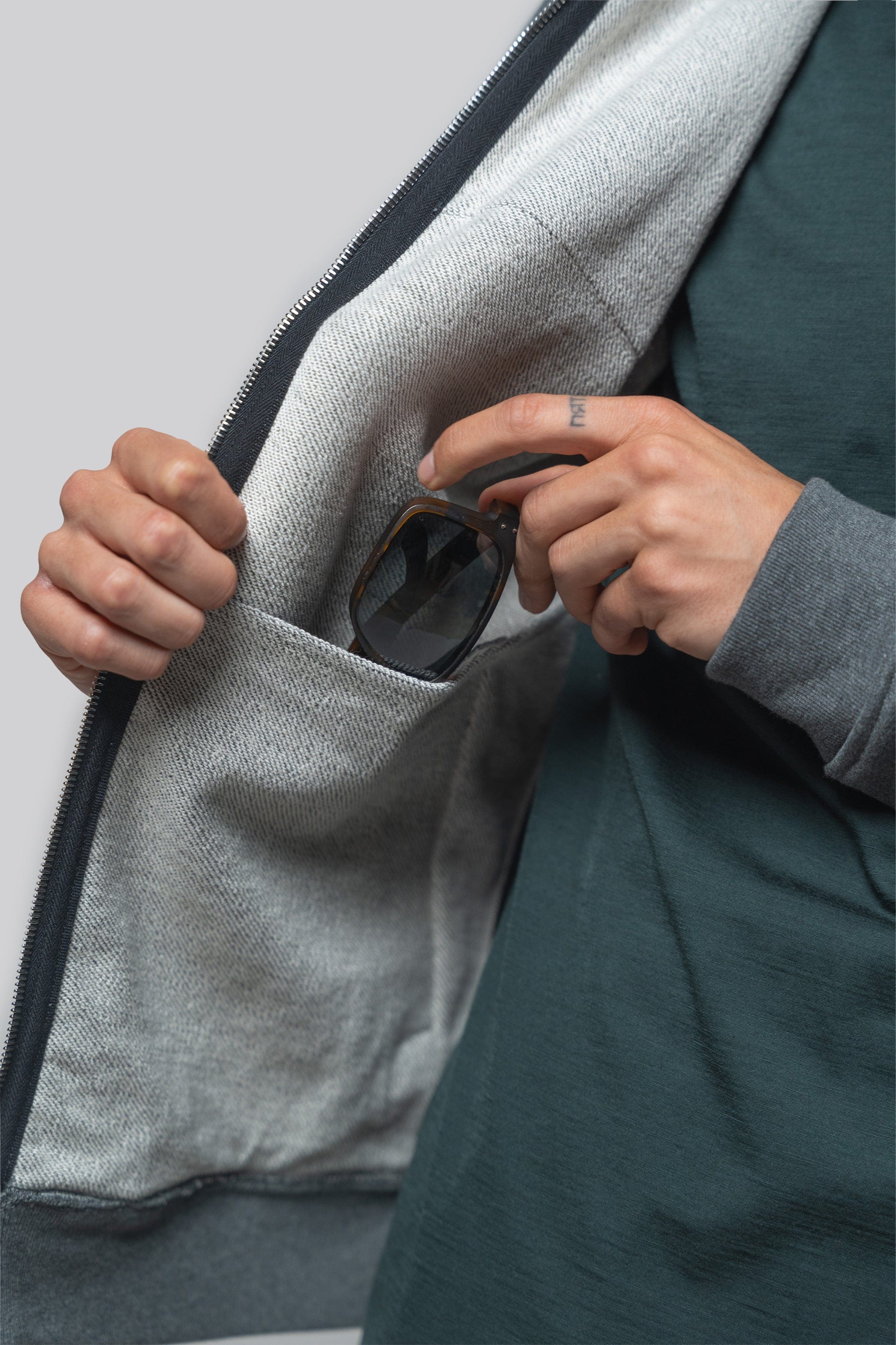Ventile Kapuzen-Reisejacke 360