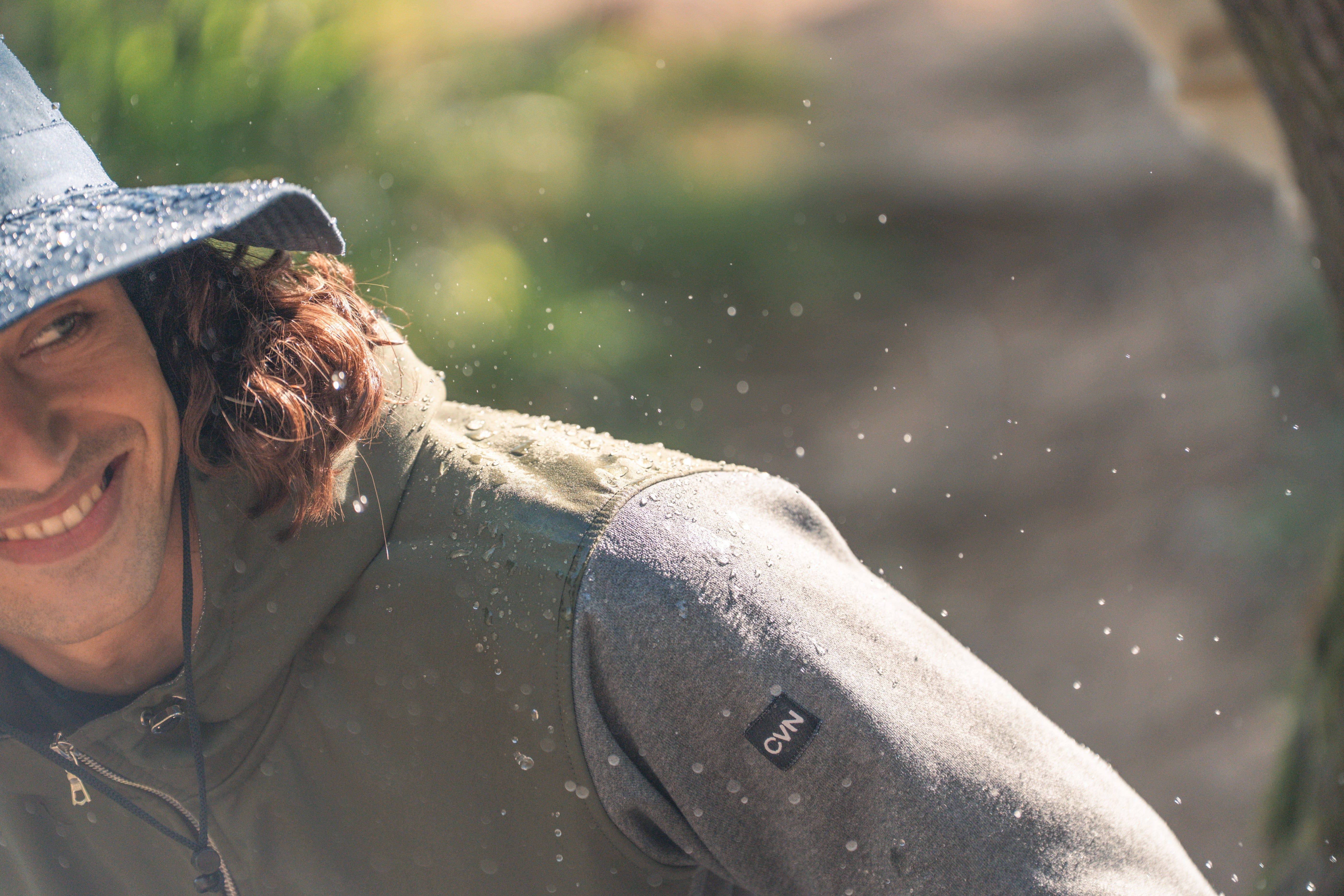 Ventile hooded travel jacket 360 - Cevene