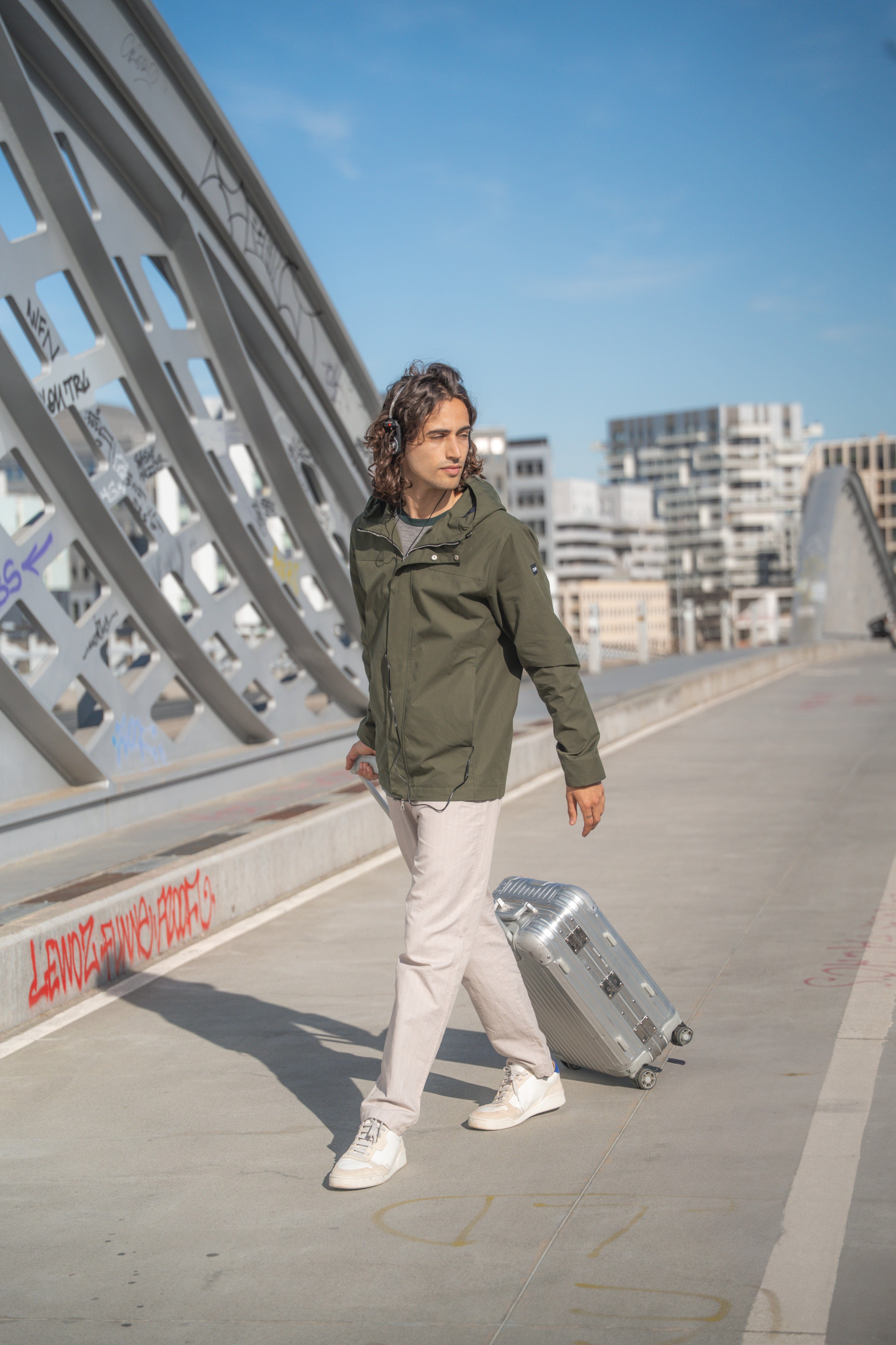 Waterproof Ventile Windbreaker 200 - Cevene