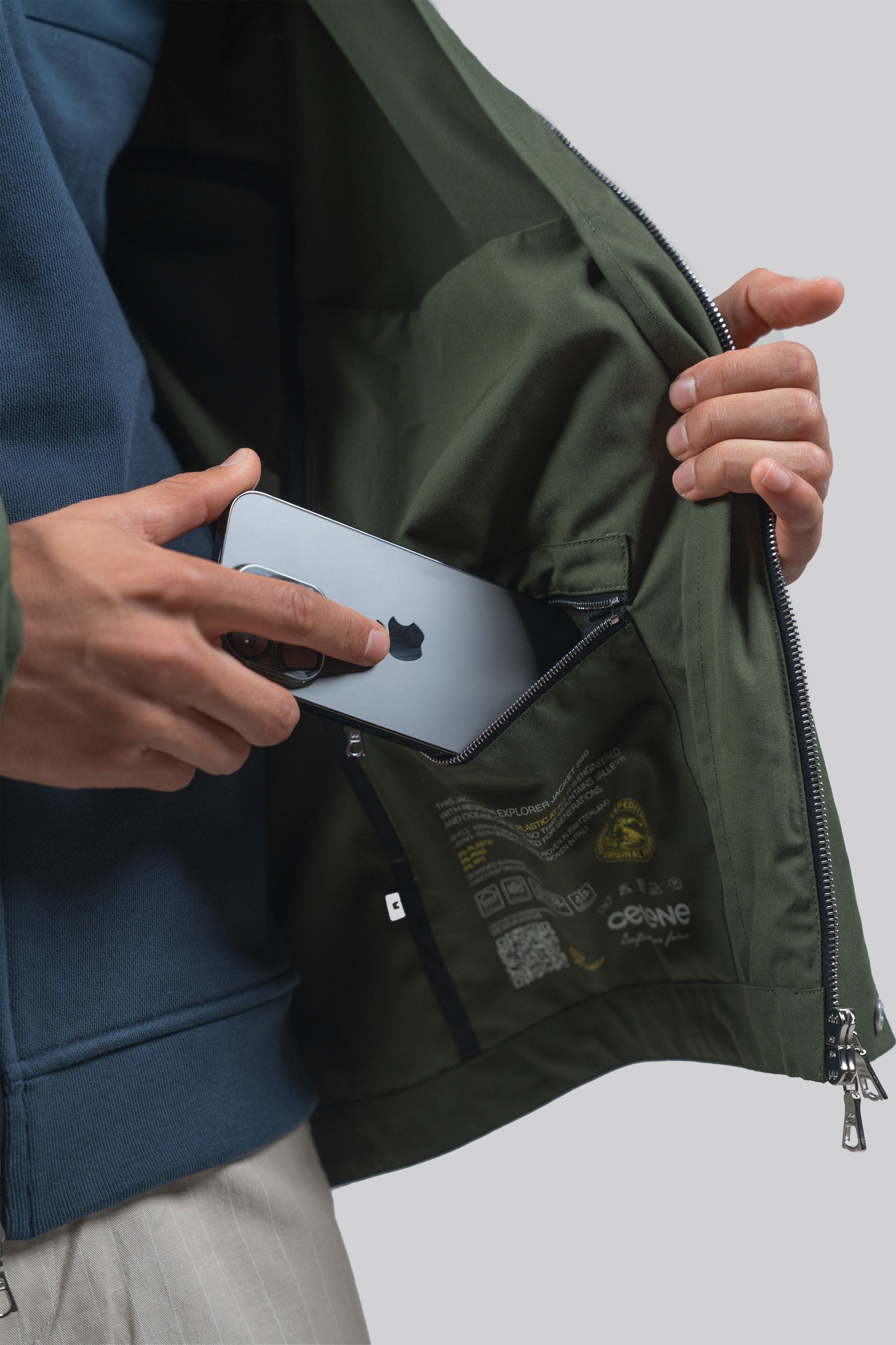 Waterproof Ventile Windbreaker 200 - Cevene